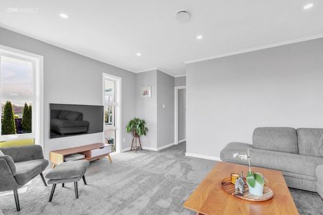 Photo of property in 17 Newport Street, Avondale, Christchurch, 8061