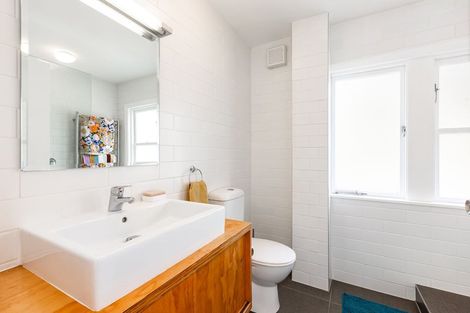 Photo of property in 304 Muritai Road, Eastbourne, Lower Hutt, 5013