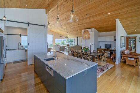 Photo of property in 40 Paku Drive, Tairua, 3508