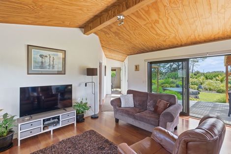 Photo of property in 4037b Far Road North, Pukenui, 0484