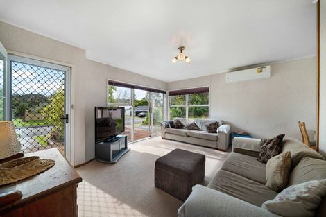 Photo of property in 80 Riverpark Crescent, Henderson, Auckland, 0610