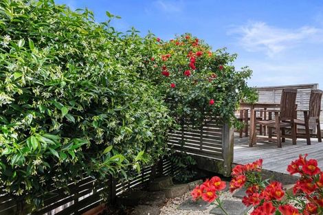 Photo of property in 39 Bluebird Crescent, Unsworth Heights, Auckland, 0632