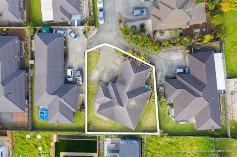 Photo of property in 16 Mcwhirters Farm Lane, Massey, Auckland, 0614