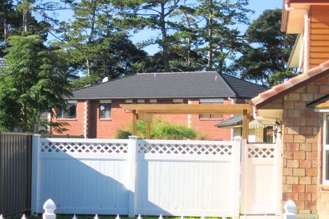 Photo of property in 22 South Kensington Way, Henderson, Auckland, 0612