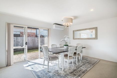 Photo of property in 63 Nimstedt Avenue, Oteha, Auckland, 0632