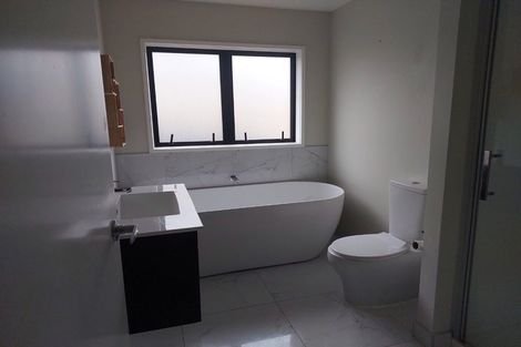 Photo of property in 8 Opouatu Avenue, Glenbrook, 2681