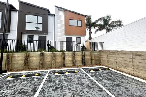 Photo of property in 4 Raupeti Lane, Henderson, Auckland, 0612