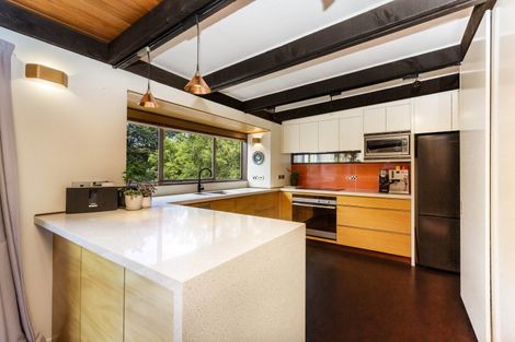 Photo of property in 19 Freemans Way, Pinehaven, Upper Hutt, 5019