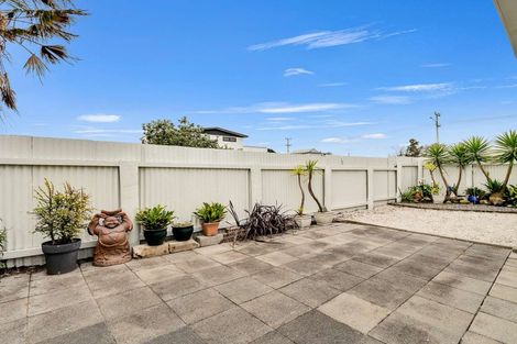 Photo of property in 100 Pukehina Parade, Pukehina, 3189