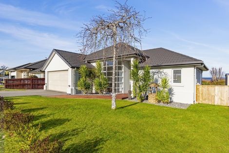 Photo of property in 19 Acacia Bay Road, Nukuhau, Taupo, 3330