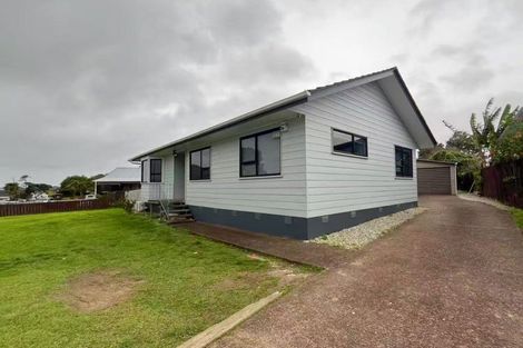 Photo of property in 3 Rukumoana Place, Clendon Park, Auckland, 2103