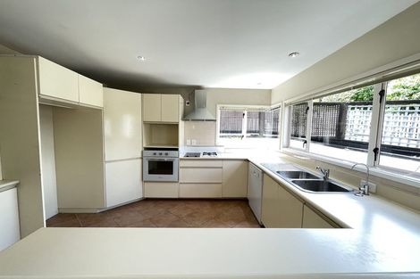 Photo of property in 2/21 Calypso Place, Rothesay Bay, Auckland, 0630