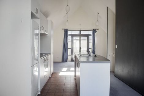 Photo of property in Pirie Street Townhouses, 18/35 Pirie Street, Mount Victoria, Wellington, 6011