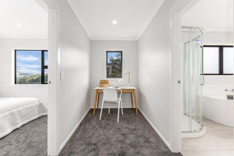 Photo of property in 142 Jamaica Drive, Grenada North, Wellington, 5028