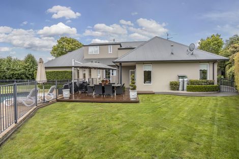 Photo of property in 1/253 Memorial Avenue, Burnside, Christchurch, 8053