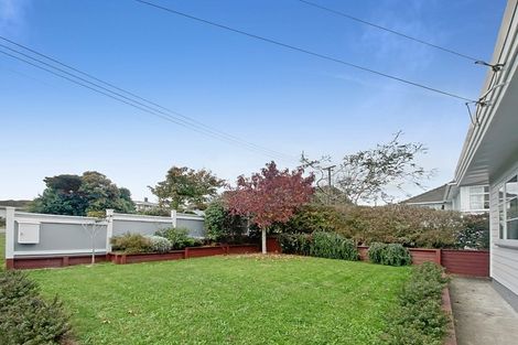 Photo of property in 32 Ngatitoa Street, Tawa, Wellington, 5028