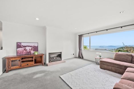 Photo of property in 41 Arahiwi Grove, Tirohanga, Lower Hutt, 5010