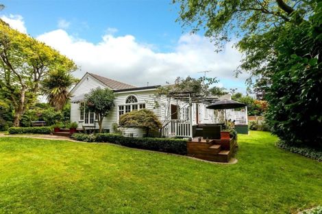 Photo of property in 94 Belt Road, New Plymouth, 4310