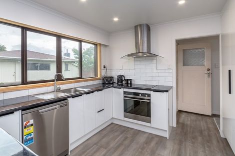 Photo of property in 14 Fisher Place, Carterton, 5713