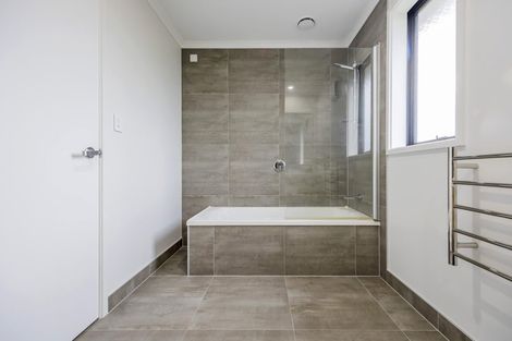 Photo of property in 23a Nellie Drive, Kumeu, 0810