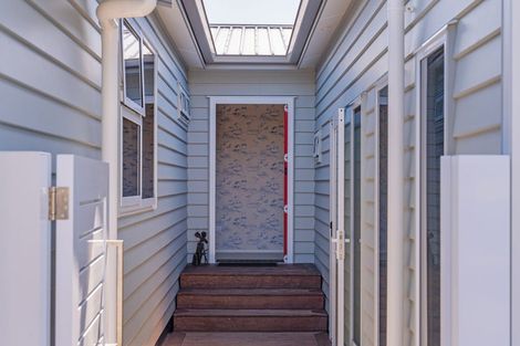 Photo of property in 15 Whitby Avenue, Whitianga, 3510