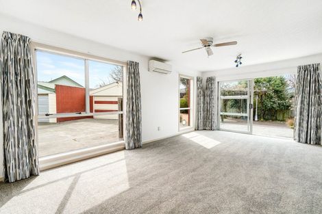 Photo of property in 95 Oakhampton Street, Hornby, Christchurch, 8042