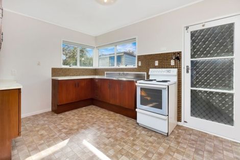 Photo of property in 1/5 Ryburn Road, Mount Wellington, Auckland, 1062