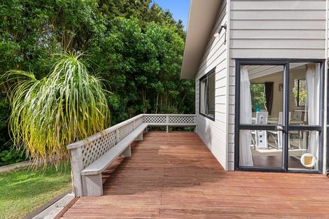 Photo of property in 99a Redoubt Road, Goodwood Heights, Auckland, 2105