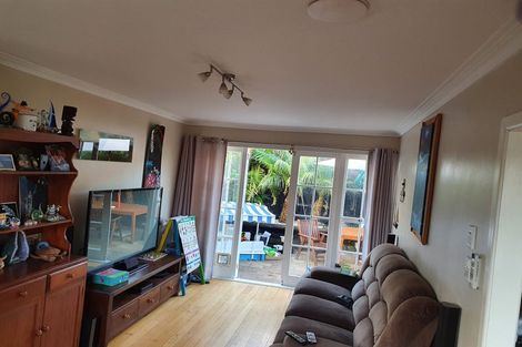Photo of property in 3/54 Howe Street, Howick, Auckland, 2014