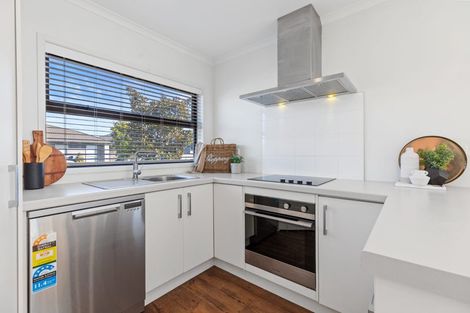 Photo of property in 16 Marion Crescent, Papamoa Beach, Papamoa, 3118