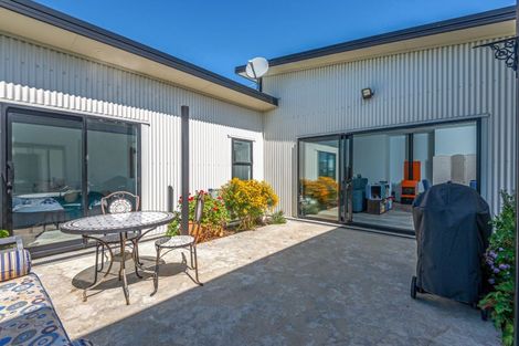 Photo of property in 858d Rangiotu Road, Rangiotu, Palmerston North, 4477