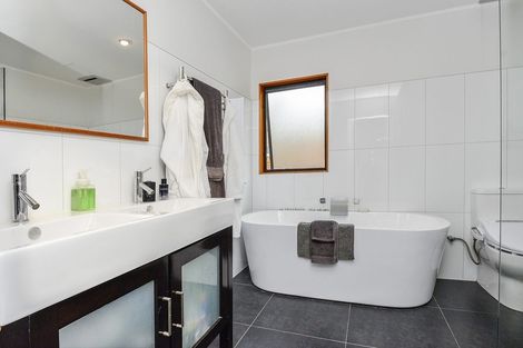Photo of property in 2c Cradock Street, Avondale, Auckland, 1026