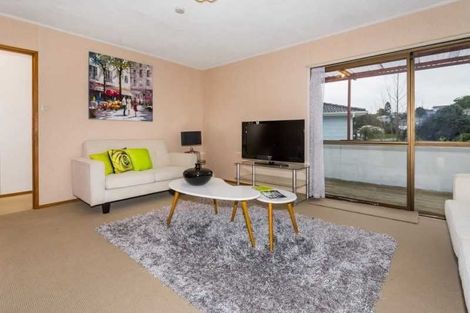 Photo of property in 76 Powrie Street, Glenfield, Auckland, 0629