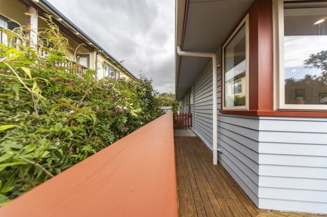 Photo of property in 39 Lincoln Terrace, Hokowhitu, Palmerston North, 4410