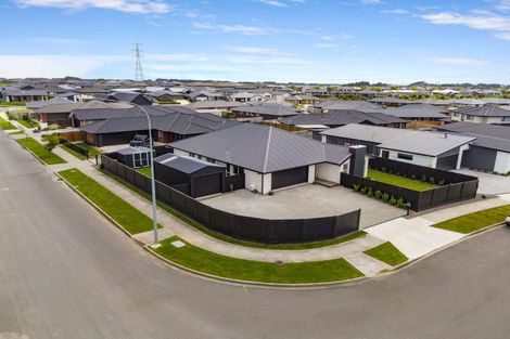 Photo of property in 1 Corsica Court, Fitzherbert, Palmerston North, 4410