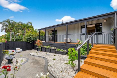 Photo of property in 293a Beach Road, Campbells Bay, Auckland, 0630