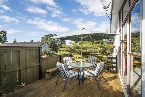 Photo of property in 13 Reynolds Place, Torbay, Auckland, 0630