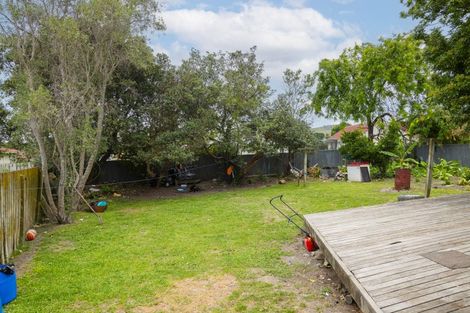 Photo of property in 24 Dalton Street, Outer Kaiti, Gisborne, 4010