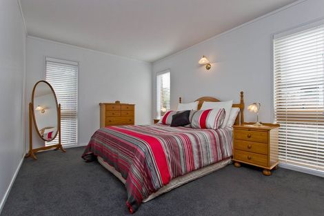 Photo of property in 71 Sandspit Road, Shelly Park, Auckland, 2014