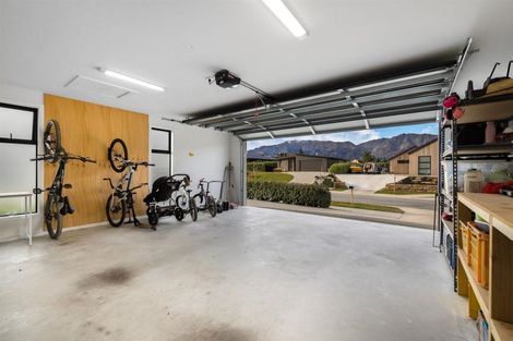 Photo of property in 21 Sarges Way, Lake Hawea, Wanaka, 9382