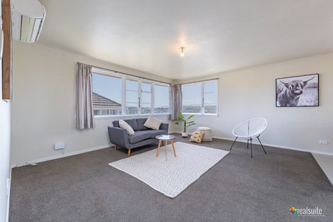 Photo of property in 10 Piko Street, Titahi Bay, Porirua, 5022