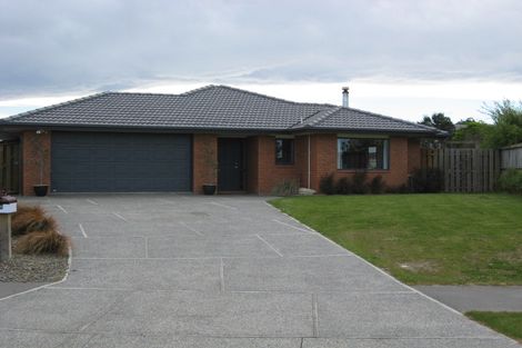 Photo of property in 8 Clifford Place, Amberley, 7410