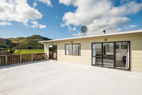 Photo of property in 20 Rangiuia Road, Tolaga Bay, 4077