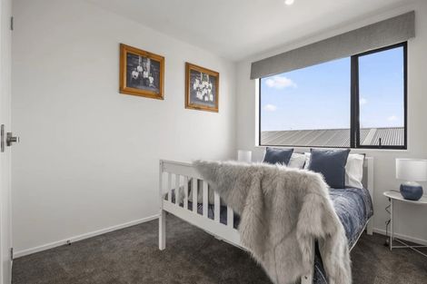 Photo of property in 11 Koiora Road, Clarks Beach, 2122