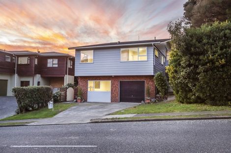 Photo of property in 14 Brora Crescent, Papakowhai, Porirua, 5024