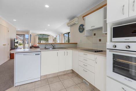 Photo of property in Seacrest, 35/200 Papamoa Beach Road, Papamoa Beach, Papamoa, 3118