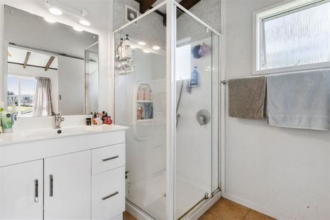 Photo of property in 7d Yeoman Place, Howick, Auckland, 2014