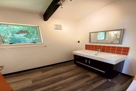 Photo of property in 35 Ticehurst Road, Lyttelton, 8082