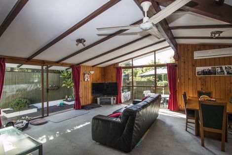 Photo of property in 13 Reynolds Place, Torbay, Auckland, 0630