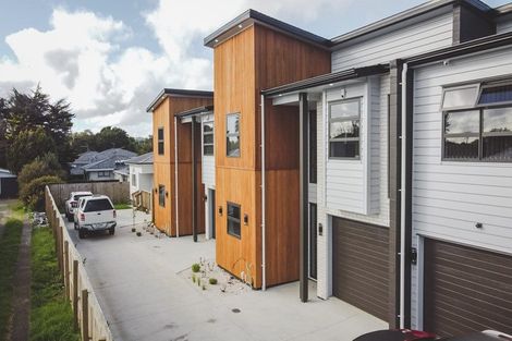 Photo of property in 79a Russell Road, Manurewa, Auckland, 2102